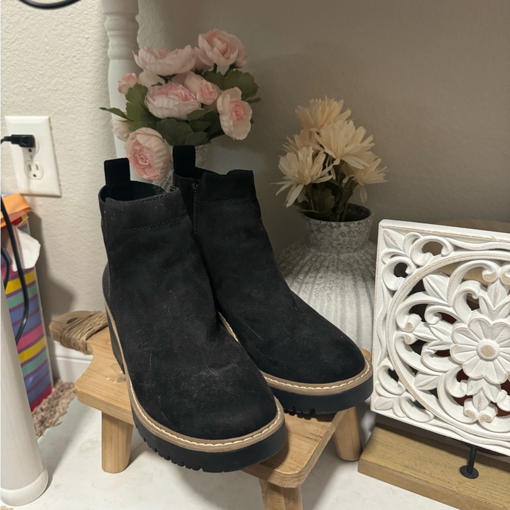 Sonoma Black Ankle Boots